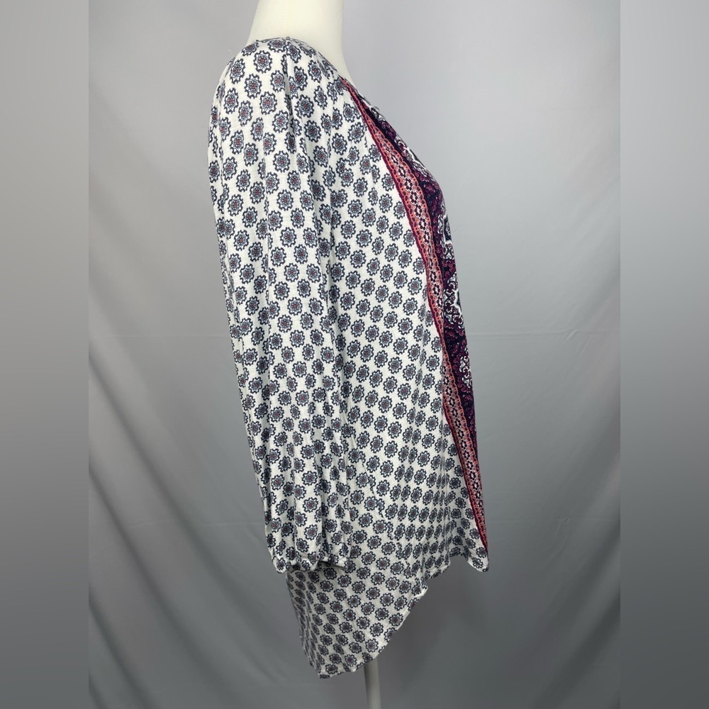 Absolutely Famous medallion print tunic top women’s size M - Picture 7 of 16